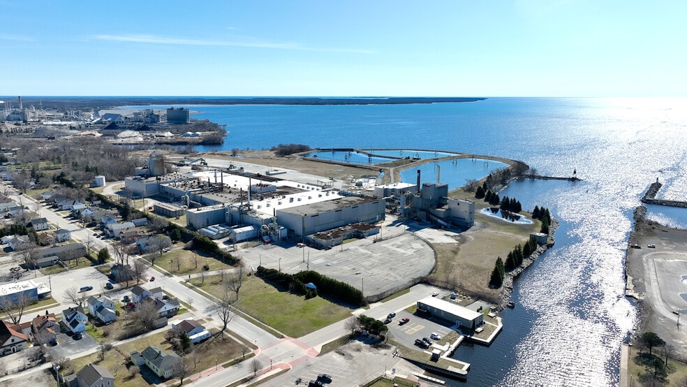 Primary Photo Of 416 Ford Ave, Alpena Hotel For Sale