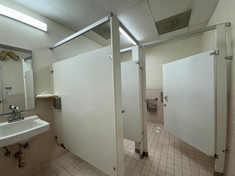 More Photos Of 2301-2323 Noriega St, San Francisco Medical For Sale