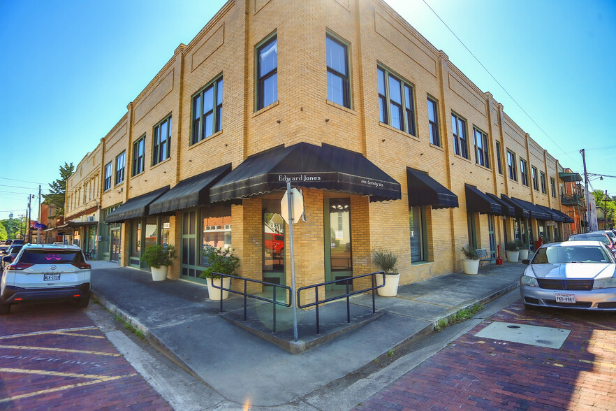 Primary Photo Of 122-128 Vale St, Jefferson Storefront Retail Residential For Sale