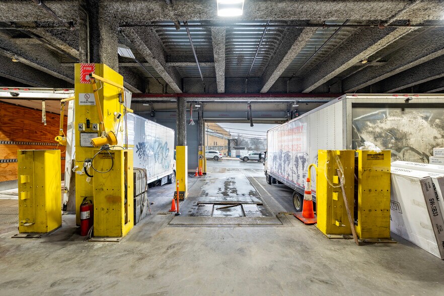 More Photos Of 2544 Borough Pl, Woodside Warehouse For Sale