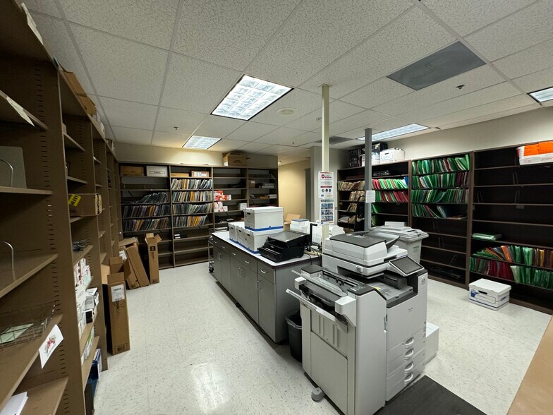 More Photos Of 7040 N Marks Ave, Fresno Office Residential For Lease