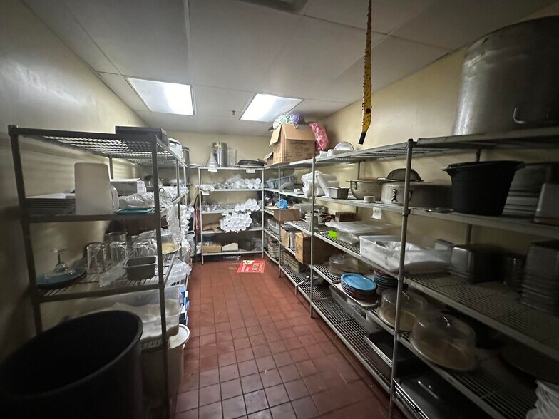 More Photos Of 1610 Richmond St, Mount Vernon Restaurant For Sale