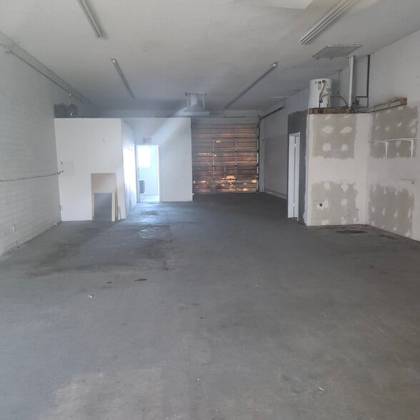 More Photos Of 1950 Commander Dr, Lake Havasu City General Retail For Lease