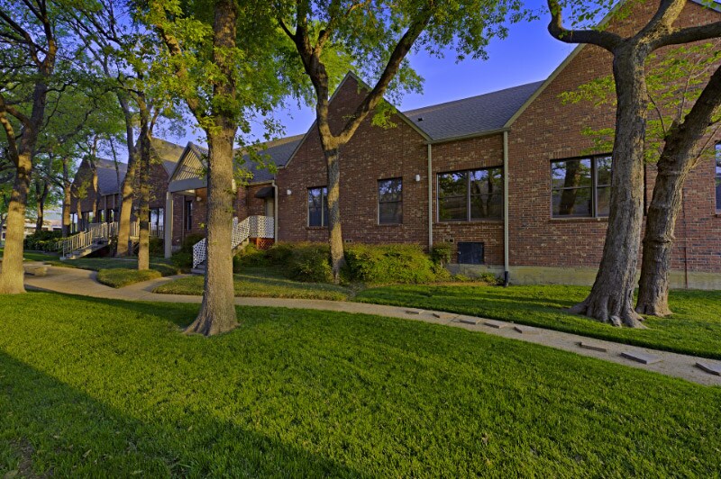 More Photos Of 230 N Park Blvd, Grapevine Medical For Lease