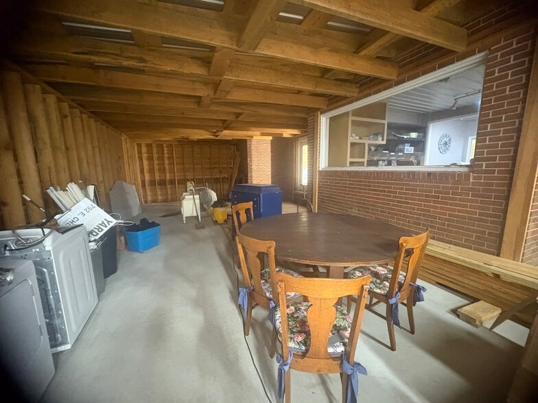 More Photos Of 792 E Cherry St, Jesup Office For Sale