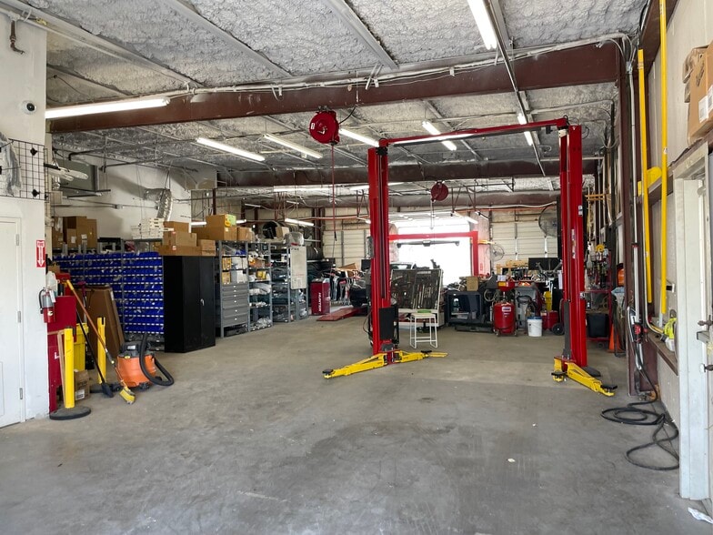 More Photos Of 3605 S Padre Island Dr, Corpus Christi Auto Dealership For Sale