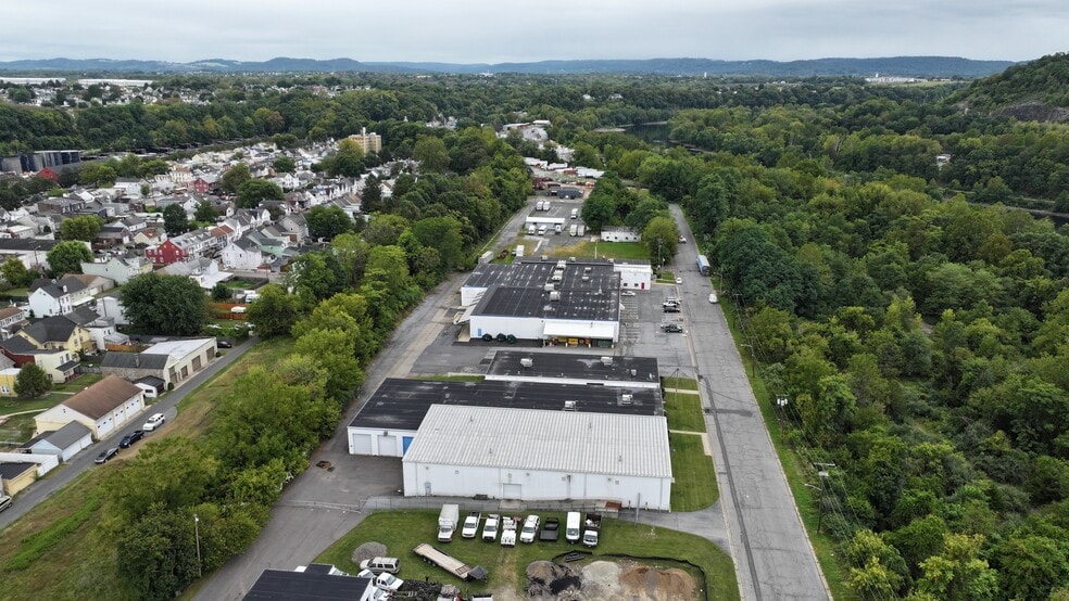 More Photos Of 125-155 Howard St, Phillipsburg Unknown For Lease