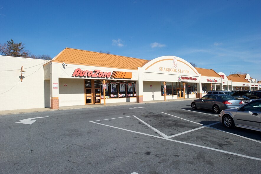 More Photos Of 9400-9560 Lanham Severn Rd, Lanham Seabrook Unknown For Lease