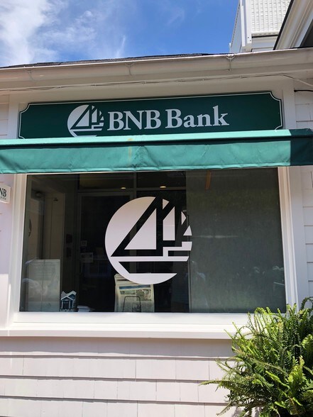 Primary Photo Of 55 Main St, East Hampton Storefront Retail Office For Lease