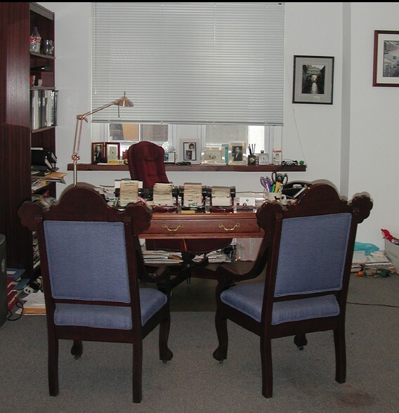 More Photos Of 1924 I St NW, Washington Storefront Retail Office For Lease