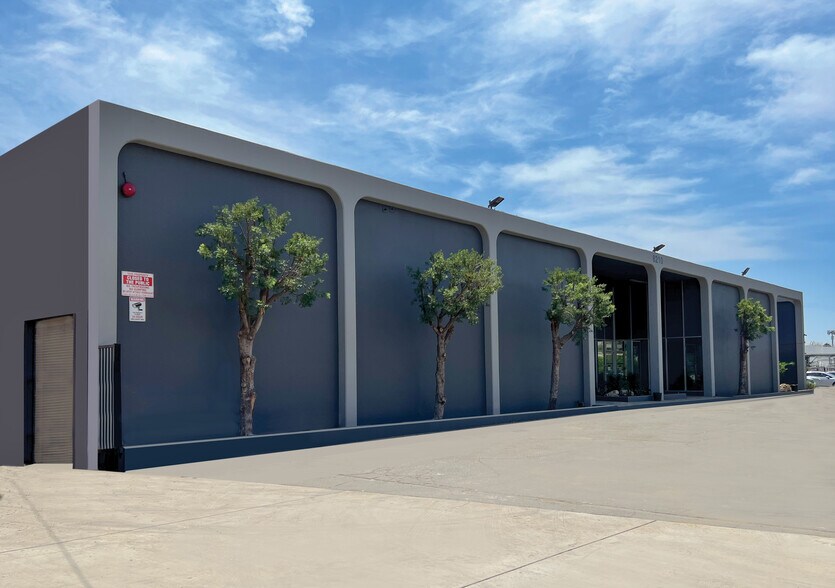 Primary Photo Of 8210 Haskell Ave, Van Nuys Warehouse For Sale