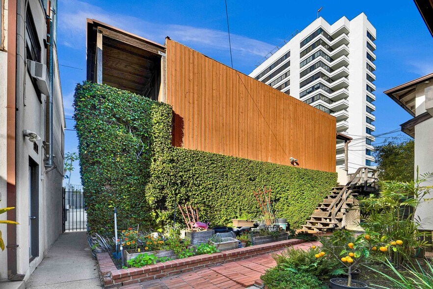 More Photos Of 10357 Ashton Ave, Los Angeles Apartments For Sale