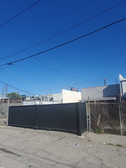 More Photos Of 5635 Cahuenga Blvd, North Hollywood Storefront Retail Office For Sale