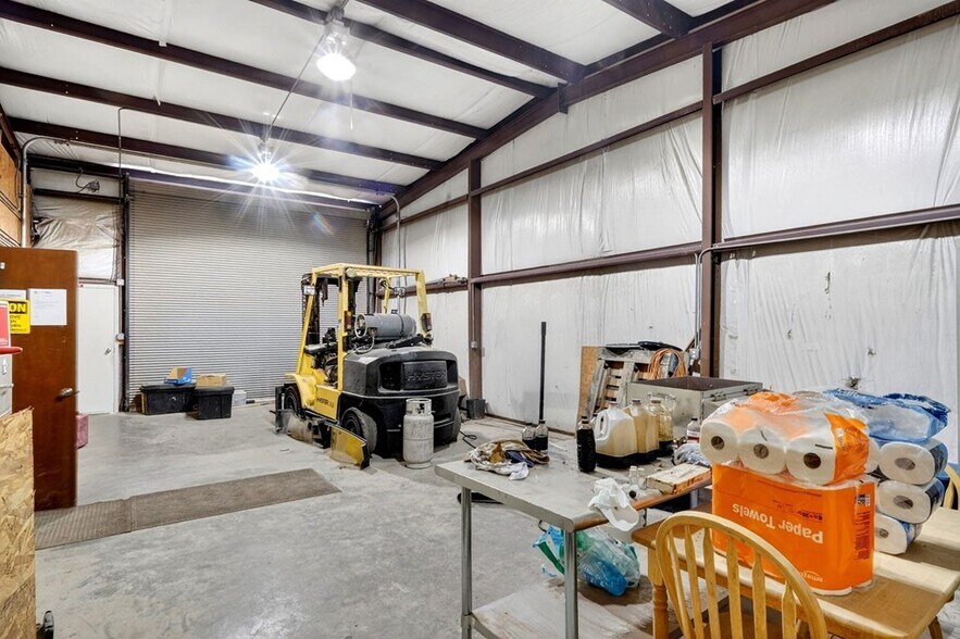 More Photos Of 8316 W I-20, Midland Warehouse For Lease