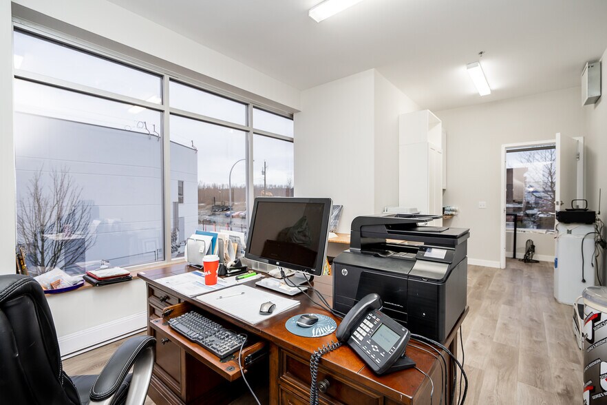 More Photos Of 7252 River Pl, Mission Warehouse For Sale