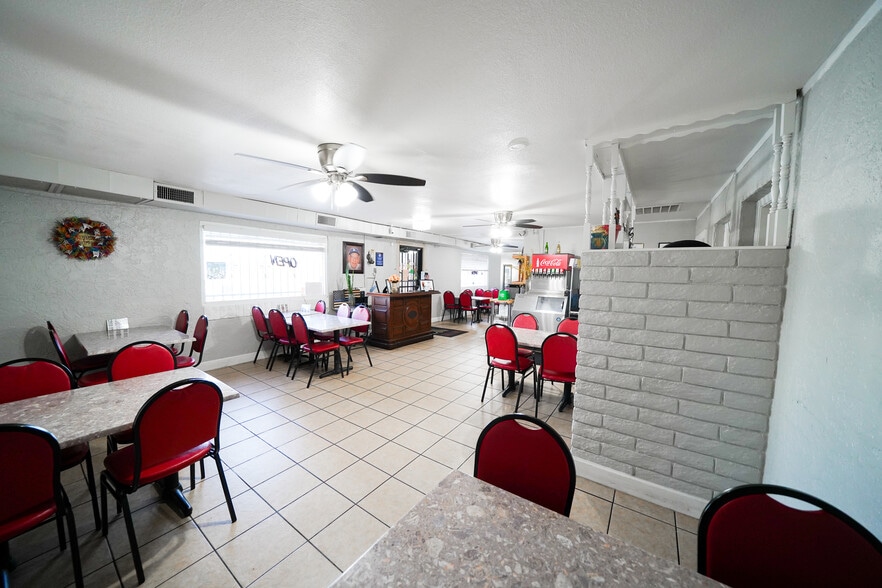 More Photos Of 301 W Main St, Avondale Restaurant For Lease
