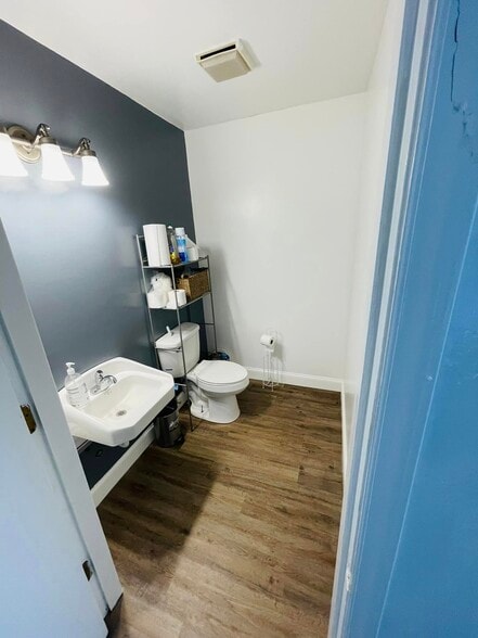 More Photos Of 301 W Main St, Stoneville Office For Sale