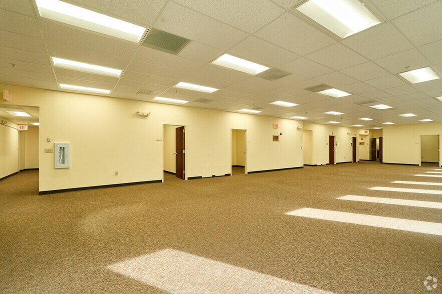 More Photos Of 1050 Key Pky, Frederick Medical For Lease