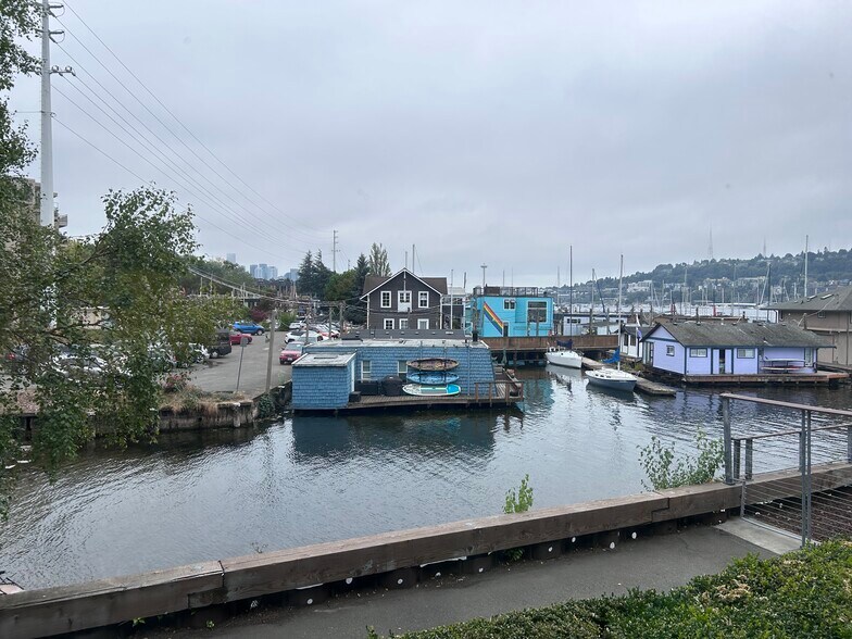 More Photos Of 88 E Hamlin St, Seattle Office For Lease