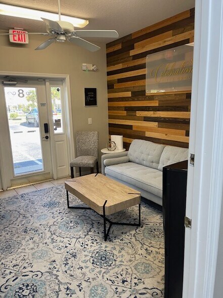 More Photos Of 6550 N Wickham Rd, Melbourne Office For Sale