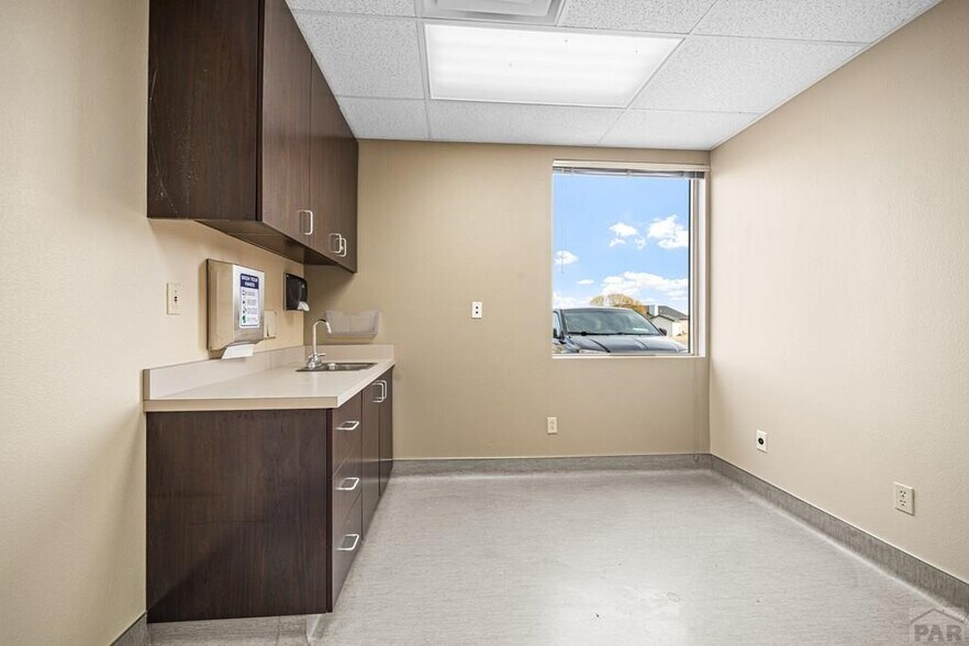 More Photos Of 19 E Abarr Dr, Pueblo Office For Lease