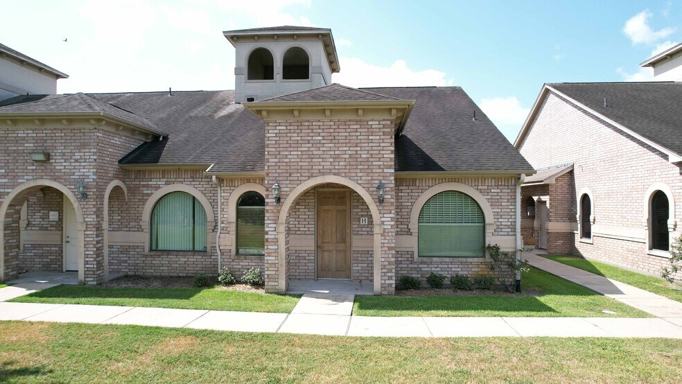 More Photos Of 146 Eldridge Rd, Sugar Land Office For Sale