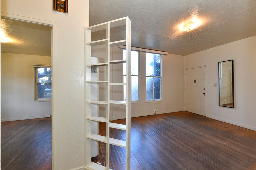 More Photos Of 1519 Main St, Napa Storefront Retail Residential For Sale