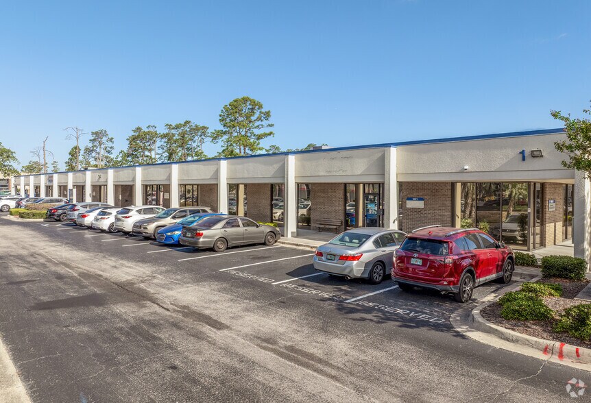 More Photos Of 6925 Lake Ellenor Dr, Orlando Unknown For Lease