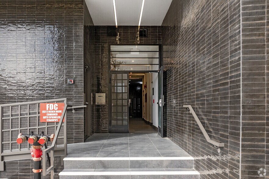 More Photos Of 951 Ogden Ave, Los Angeles Apartments For Lease