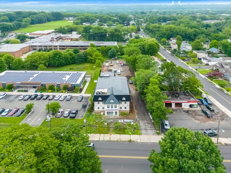 More Photos Of 639 Teaneck Rd, Teaneck Office For Lease
