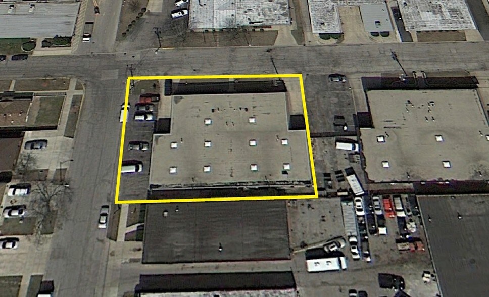 More Photos Of 3078-3080 W Soffel Ave, Melrose Park Distribution For Lease