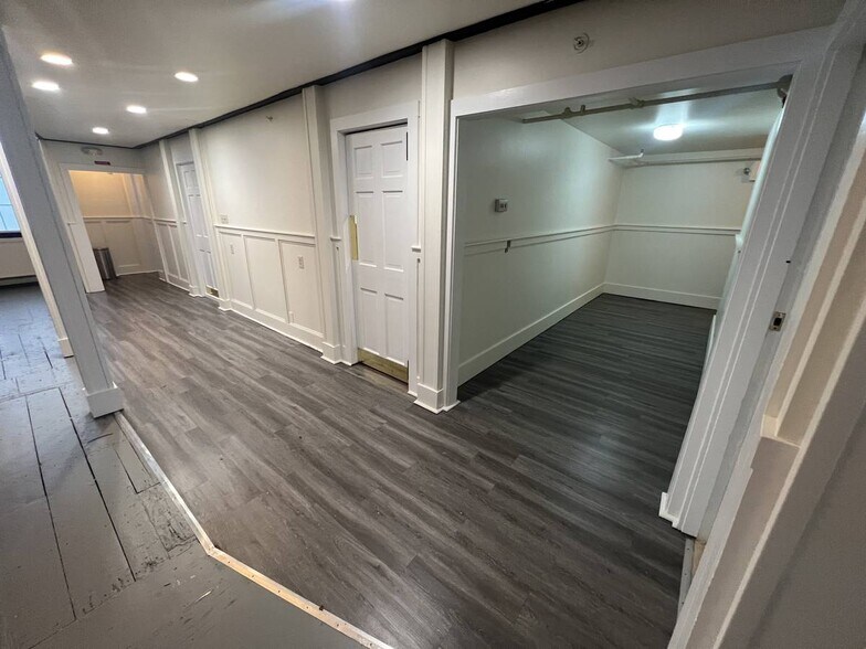More Photos Of 45 Pearl St, Portsmouth Office For Lease