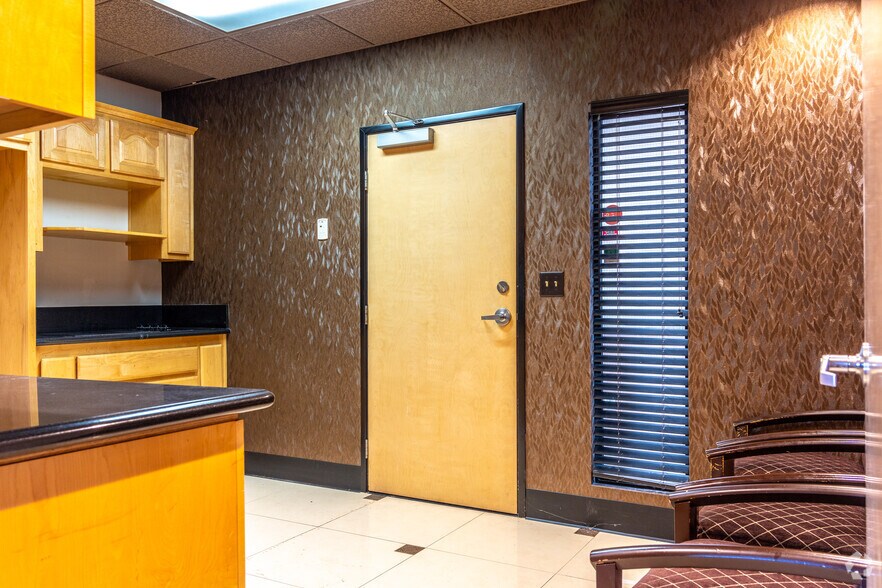 More Photos Of 1113 Alta Ave, Upland Medical For Lease