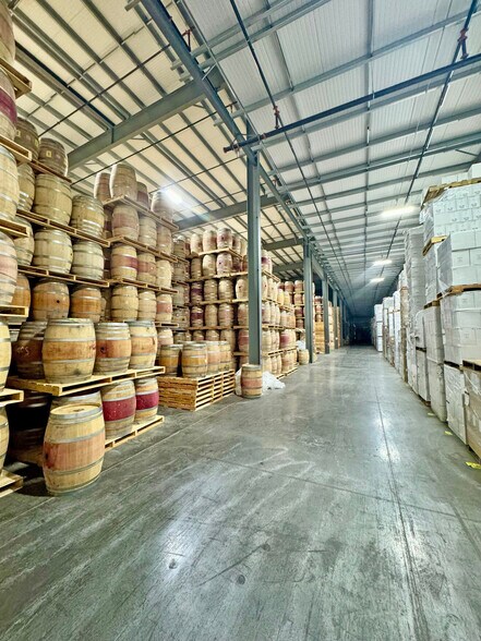 More Photos Of 22020 Carneros Vineyard Way, Sonoma Warehouse For Lease
