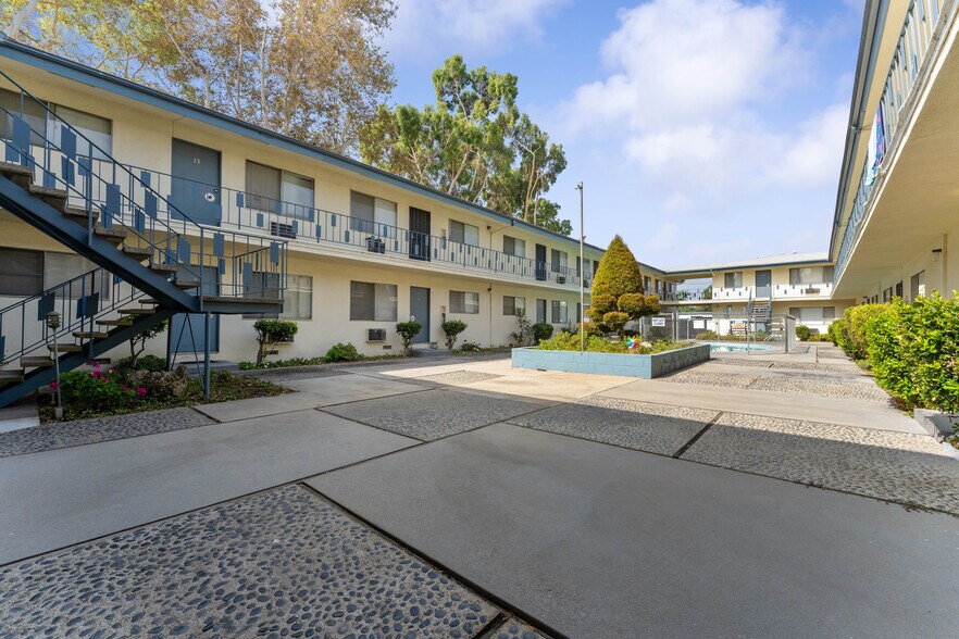 Primary Photo Of 731 N Azusa Ave, West Covina Apartments For Sale