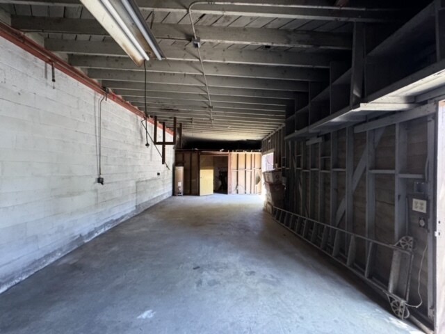 More Photos Of 1117 E Redondo Blvd, Inglewood General Retail For Sale