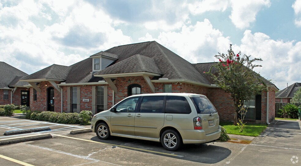 More Photos Of 38089 Post Office Rd, Prairieville Office For Lease
