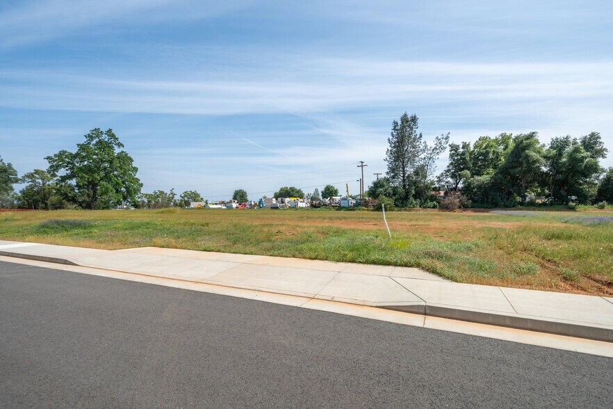 More Photos Of Airport Rd @ Rancho Rd, Redding Land For Sale