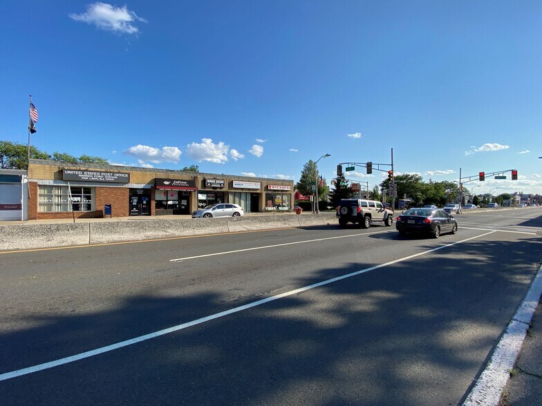 More Photos Of 30-04 Broadway, Fair Lawn General Retail For Lease