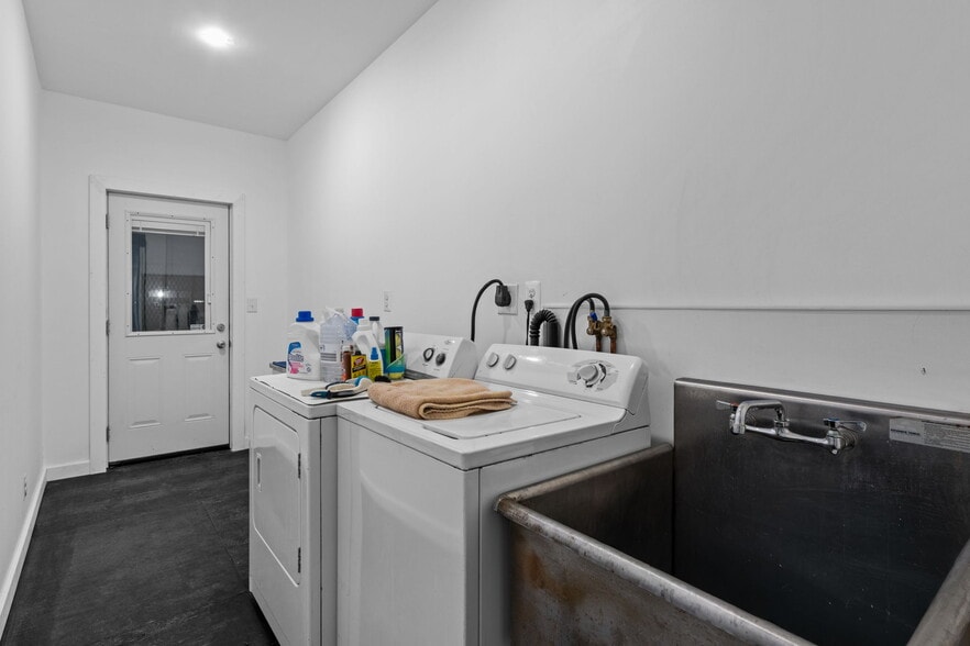 More Photos Of 3547 Kensington Ave, Philadelphia General Retail For Sale