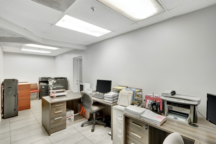 More Photos Of 12900 NW 38th Ave, Opa Locka Warehouse For Lease