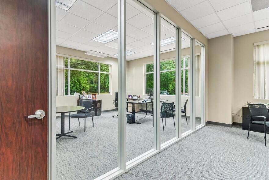 More Photos Of 4101 Interwood N Pky, Houston Medical For Lease