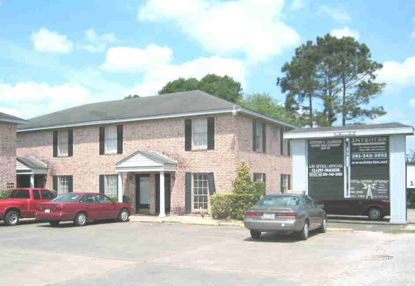 More Photos Of 2006 Thompson Rd, Richmond Office For Lease