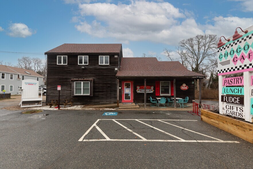 Primary Photo Of 5030 State Hwy, Eastham Freestanding For Sale