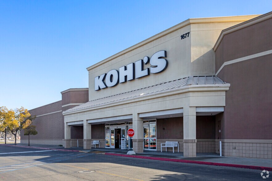 More Photos Of 1675 W Lacey Blvd, Hanford Unknown For Lease