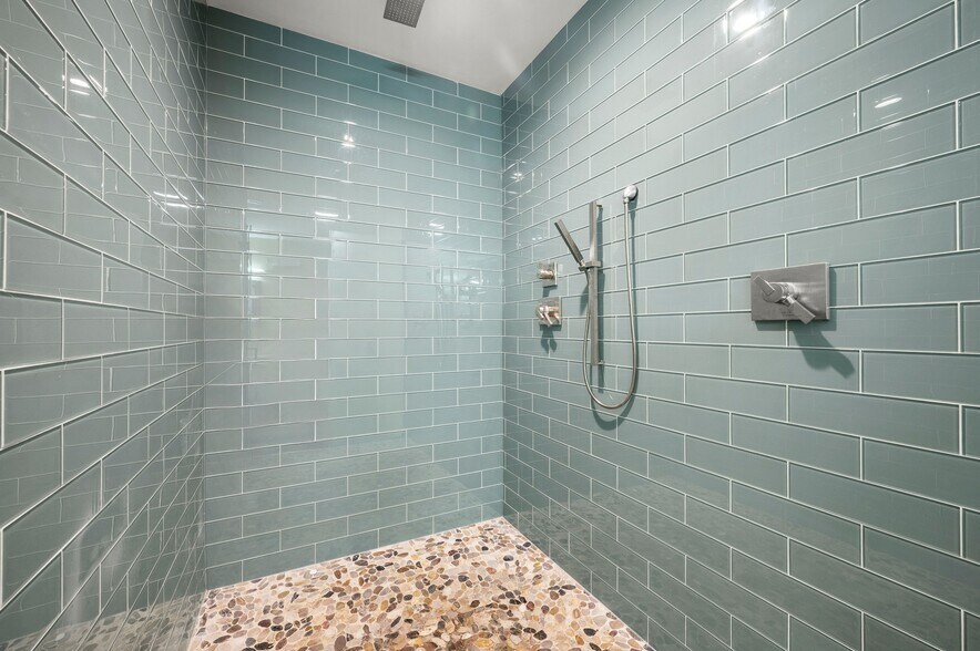 More Photos Of 225 N Whittaker St, New Buffalo Apartments For Sale
