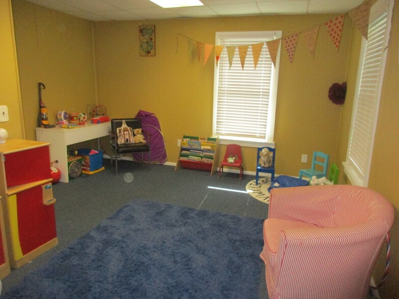 More Photos Of 4501 W 8th St, Tulsa Religious Facility For Sale