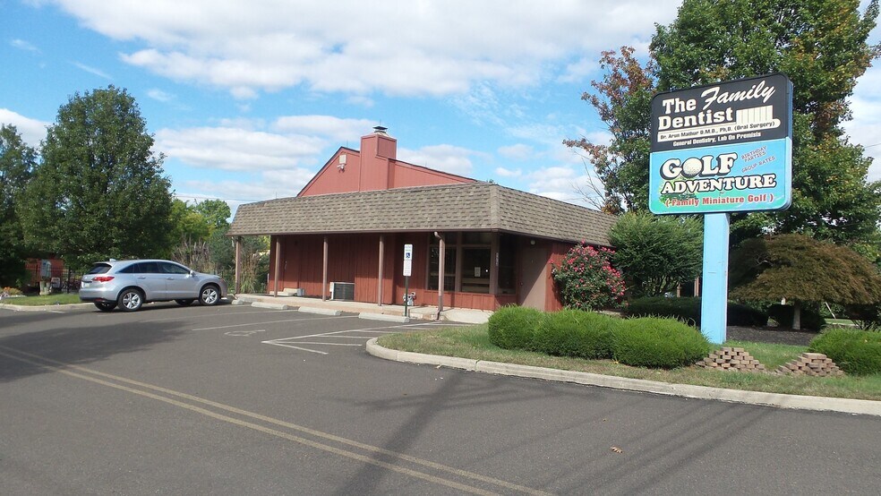 More Photos Of 173 Lincoln Hwy, Fairless Hills Freestanding For Sale