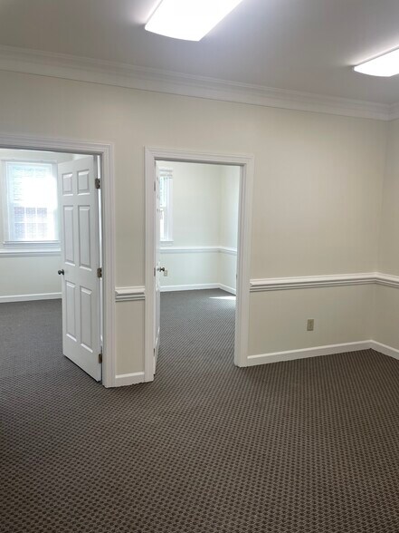 More Photos Of 1344-1346 Ashley Sq, Winston-Salem Office Residential For Lease
