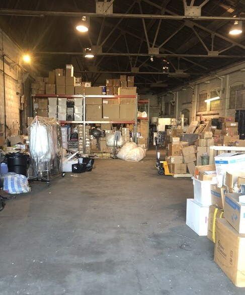More Photos Of 901 Woodruff Ln, Elizabeth Warehouse For Lease